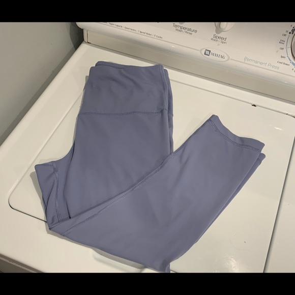 LUX High waisted capris Sz Large. These are in excellent condition see details. - Picture 5 of 8